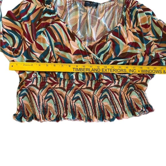 Lane Bryant Classic Wrap Cropped Top Smocked Waist 18/20 Colorful Palm Pattern. - Picture 11 of 12